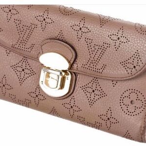 Authentic Louis Vuitton Tan Monogram Wallet Clutch